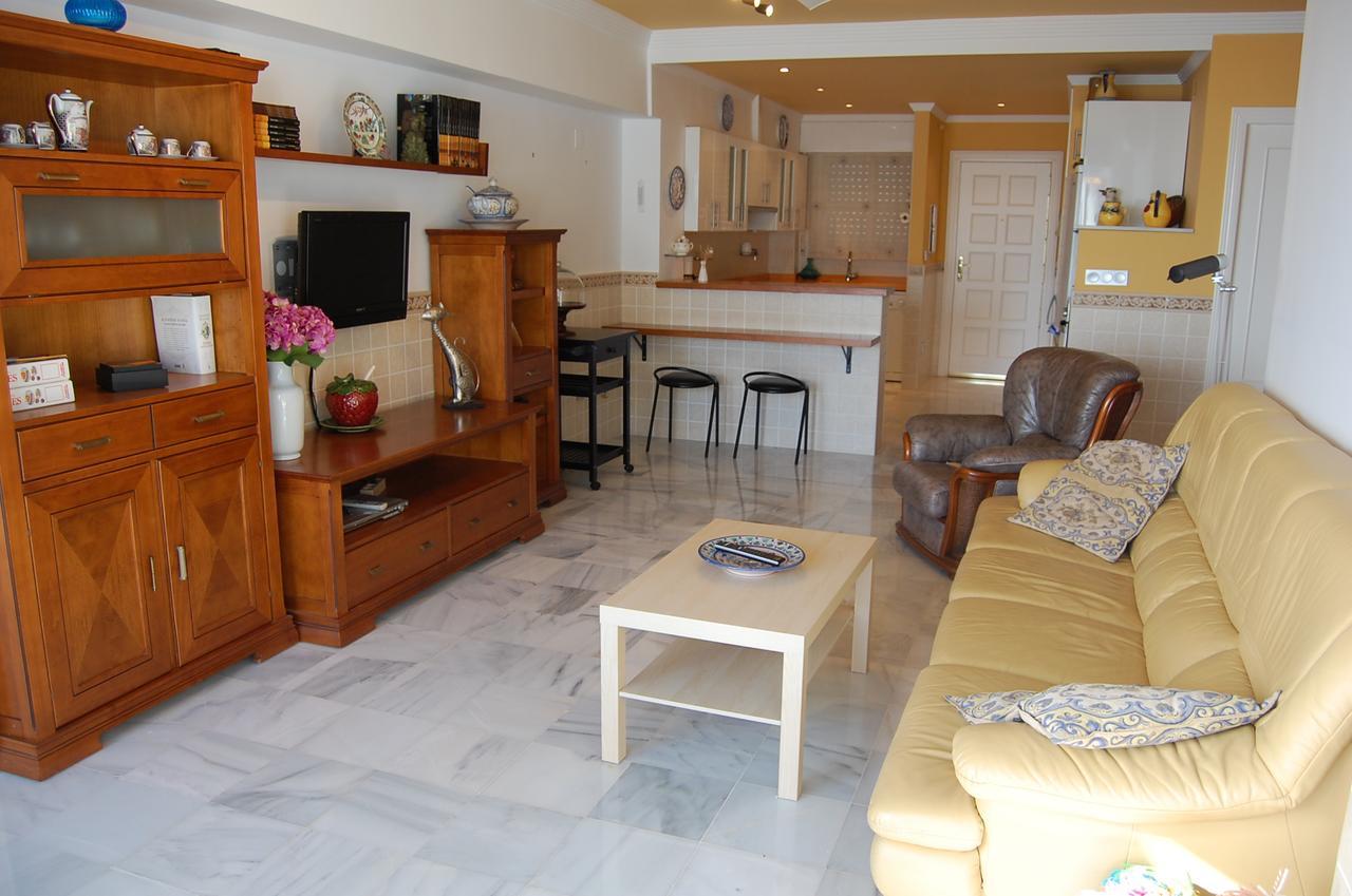 Apartment Fuentes De Nerja Eksteriør billede