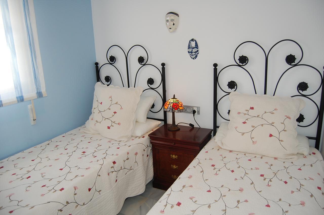 Apartment Fuentes De Nerja Eksteriør billede